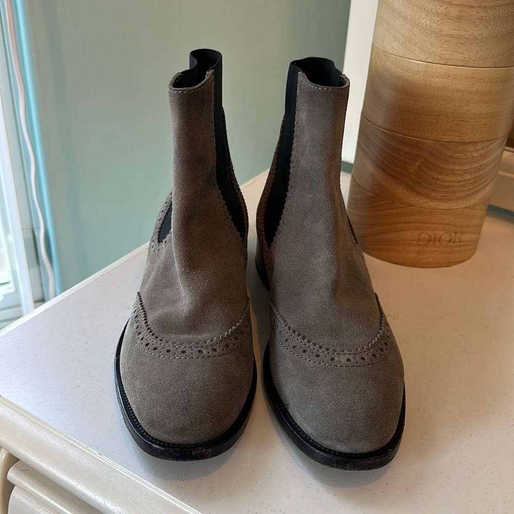 Balenciaga Suede Chelsea  Boots Size 8 - Picture 3 of 11